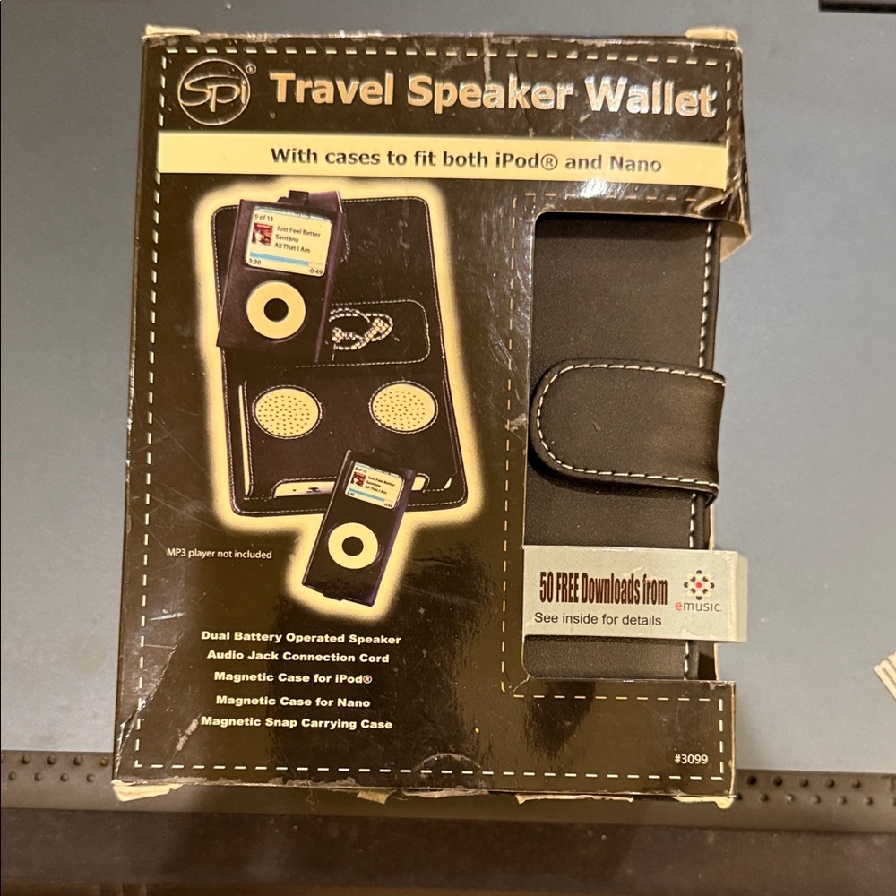 Travel Speaker Wallet Case for iPod & Nano - Black